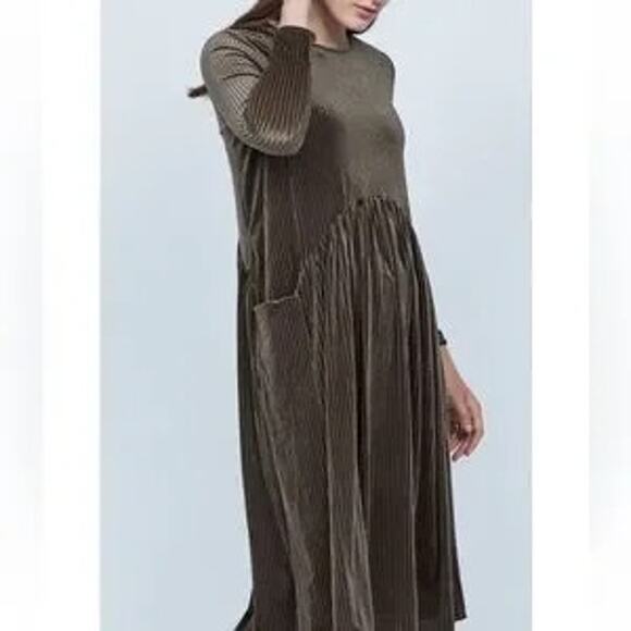 Solika Heidi  Burgundy Velvet Curved Waist Side Pockets Shift Dress Size XS - Picture 1 of 12
